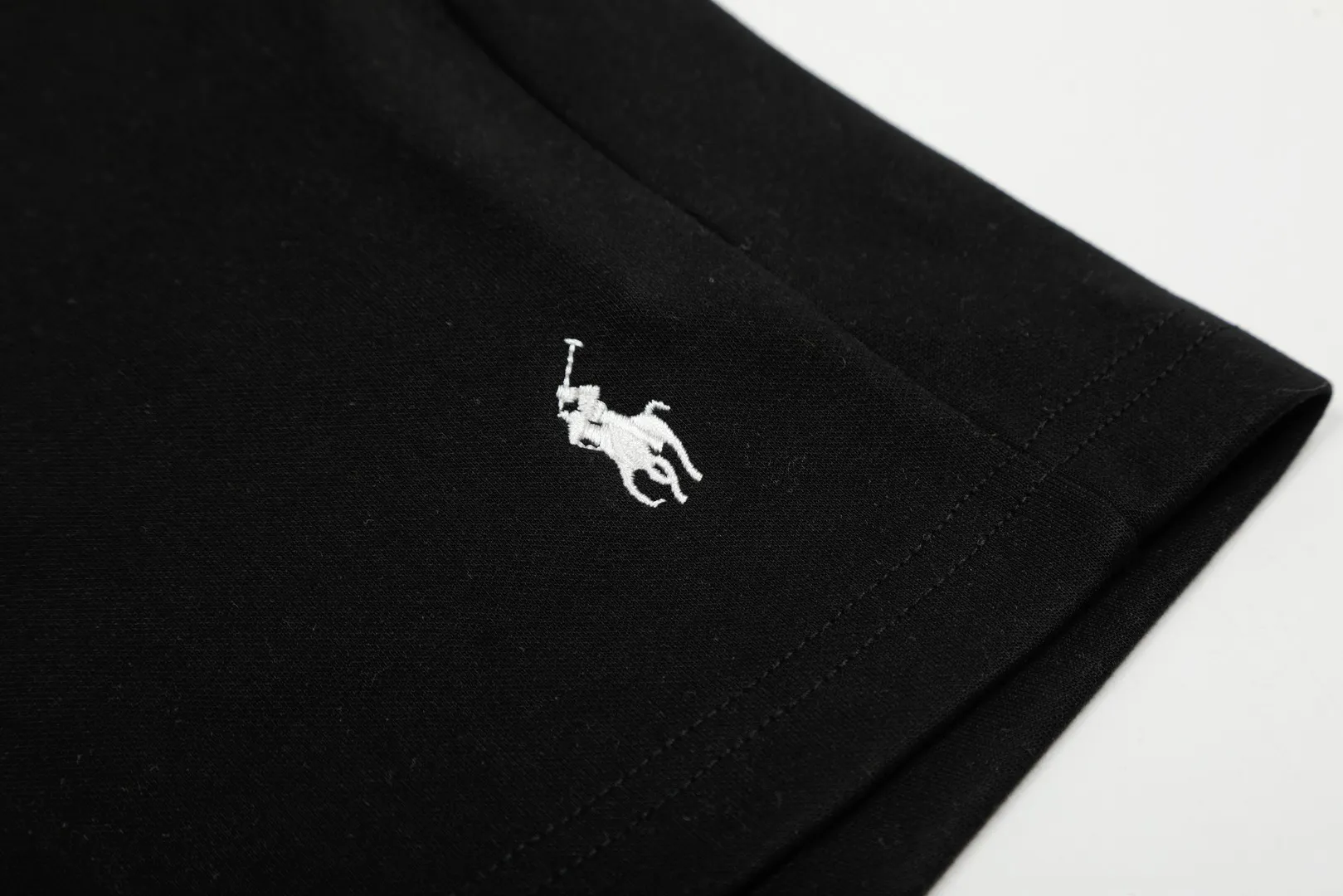 P146 💰 "Top Quality" Style Number: D910# [Ralph Lauren Paul Small Label War Horse Basic Women's Shorts] ✅Slim and sexy slim-fitting model for hot girls, six-color colorful hair ✅Summer fresh, classic and versatile drawstring basic classic shorts ✅Lazy style must-have item, small fresh feeling on the upper body ✅Air cotton is soft, comfortable and breathable, retro and textured ✅Specialized for platform live broadcast, wholesale entity, summer running volume ✅Simple and easy to match, light American style, super great ✅Standard for summer, small and sexy is YYDS, a must for petite girls Size: S-L #Elastic waistline can be stretched Color: Black White Gray Pink Apricot Green
